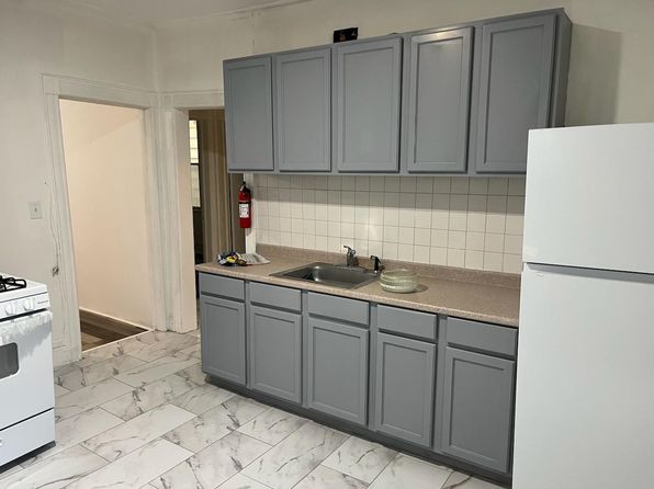 220 Columbia Ave APT 2