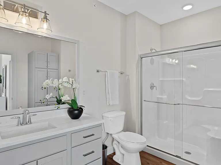 Tivoli Green Apartments & Townhomes — Photo 29