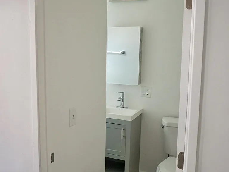 412 S California Ave — Photo 5