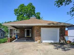 111 NE North Shore Dr, Kansas City, MO 64151