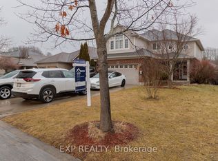 35 Hummingbird Ln, Saint Thomas, ON N5R6L8