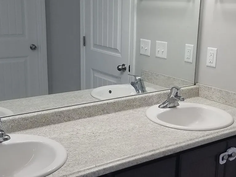 1108 Creekside Cir — Photo 9