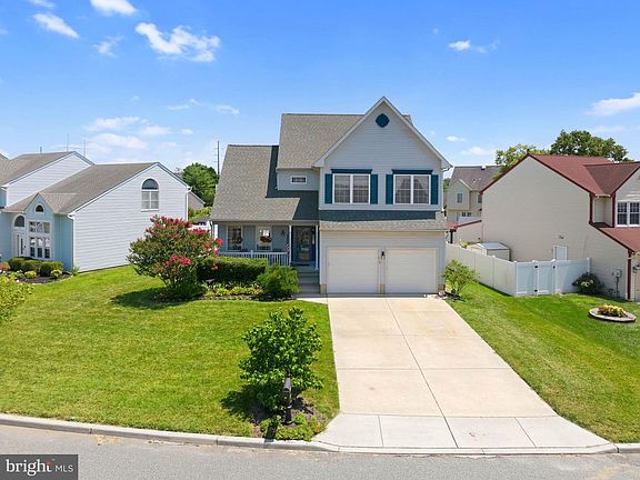 2nd image of 115 Shire Ln