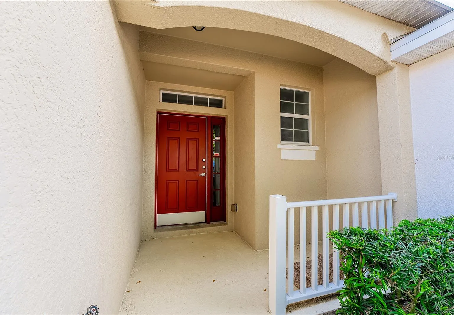 3 bed, 2.5 bath, 1387 sqft, $2,100 — Photo 3