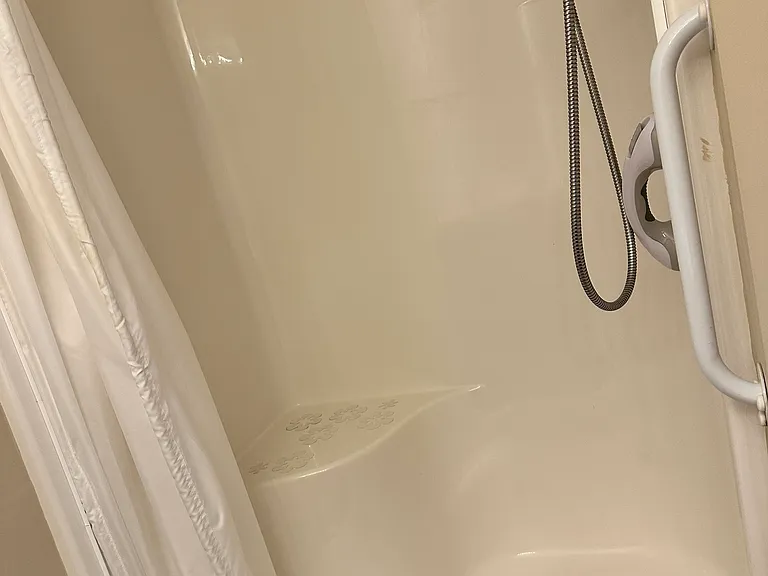 3944 Winthrop Dr — Photo 14