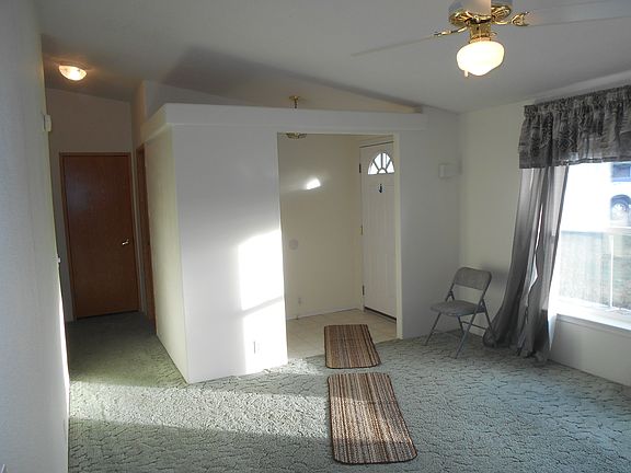Living room with ceiling fan