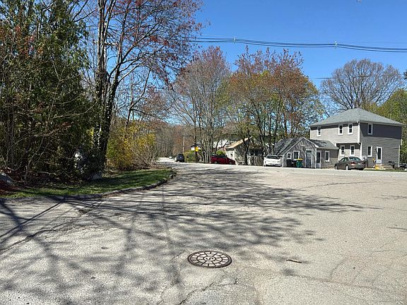 5th image of 16 Juniper Rd Unit 15A