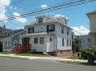 18 Sproat St, Middletown, NY 10940