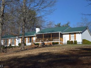 782 Warwick Rd, Cleveland, GA 30528