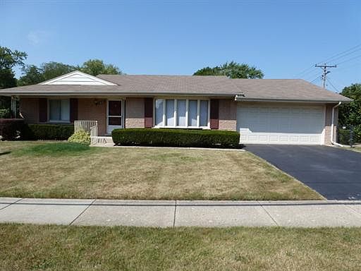 1st image of 832 Marshall Dr
