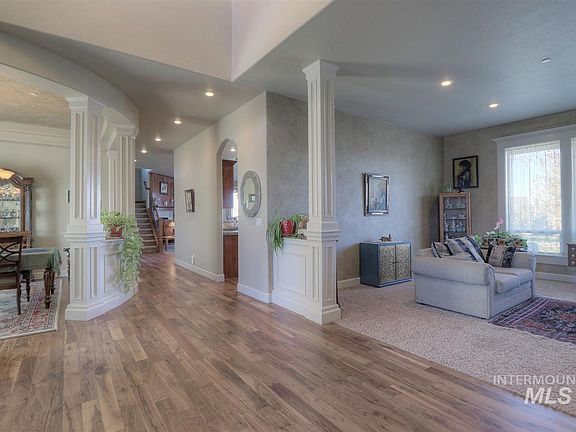 3rd image of 7420 Southern Vista Ct