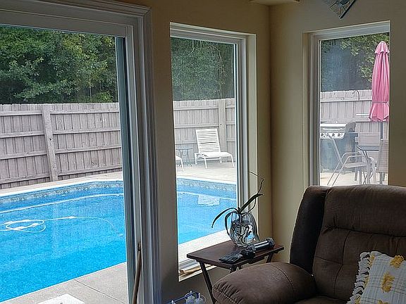 5th image of 530 E Greenfield Dr