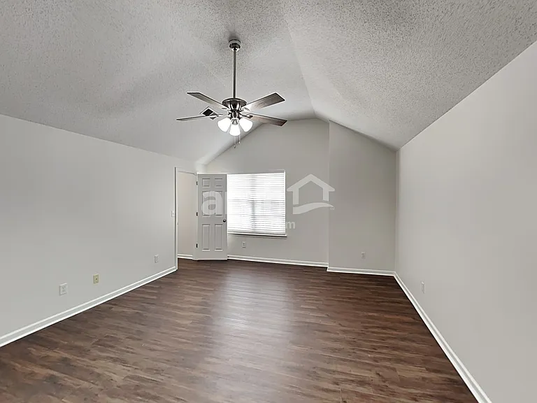 10220 Seedling Ln — Photo 8