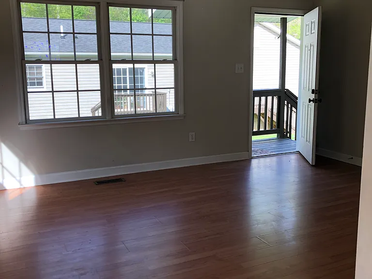 16B Half Moon Dr — Photo 5