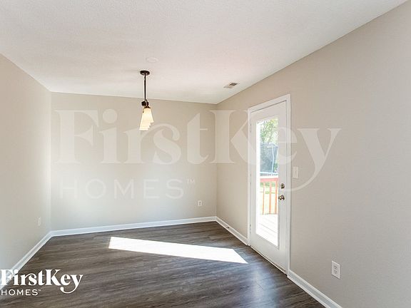 4th image of 10415 Hornton St
