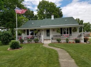 300 W Lincoln St, Greenup, IL