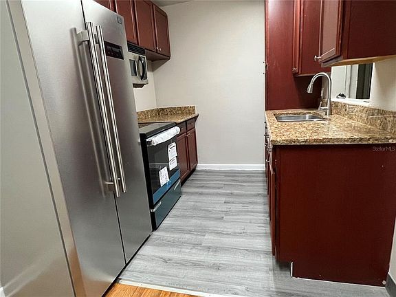 3rd image of 2623 El Portal Ave