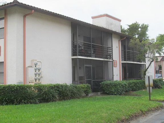 2nd image of 900 NE 209th Ter APT 204