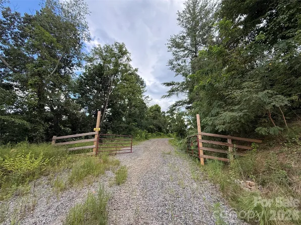 3132 Cane Creek Rd, Fairview, NC 28730