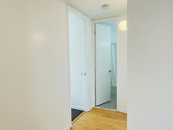 4th image of 340 W Diversey Pkwy APT 720