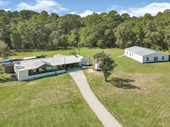 40721 Sandy Hill Rd, Montgomery, TX 77316