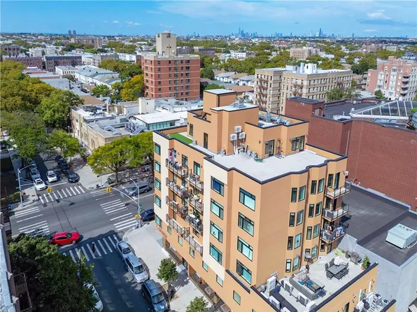 7819 Bay Parkway image 22 of 27