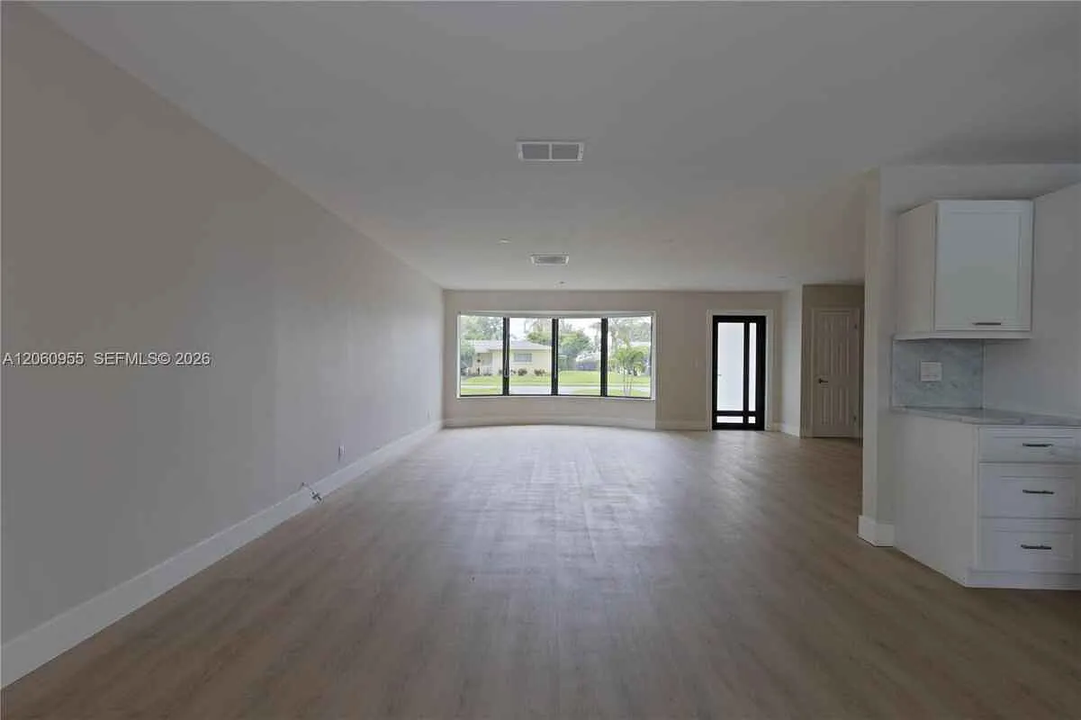 4115 Madison St Hollywood, Fl 33021 — Photo 2
