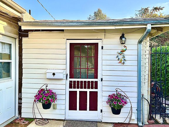 2nd image of 4271 El Molino Blvd
