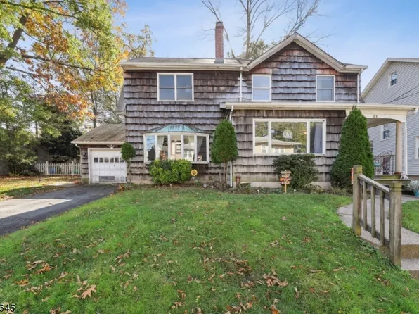 21 Roosevelt Ave, Dumont Boro, NJ 07628