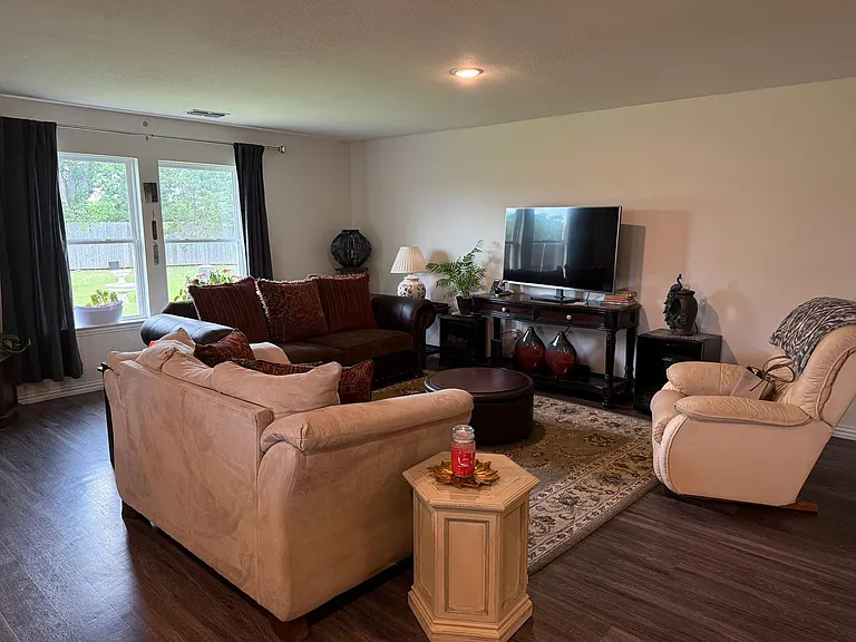 100 N Creek Dr — Photo 24