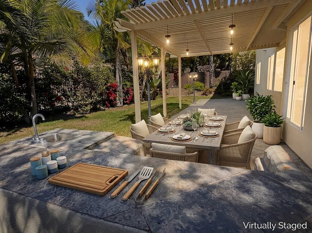 5-bedroom, 4.5-bathroom executive residence — Photo 2