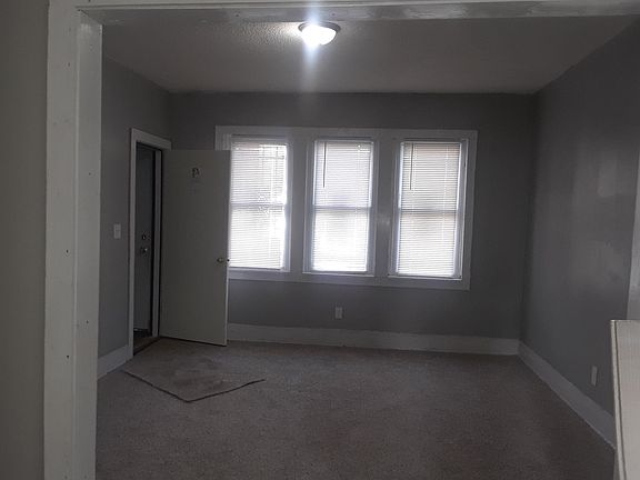 2nd image of 10091 Elmira St