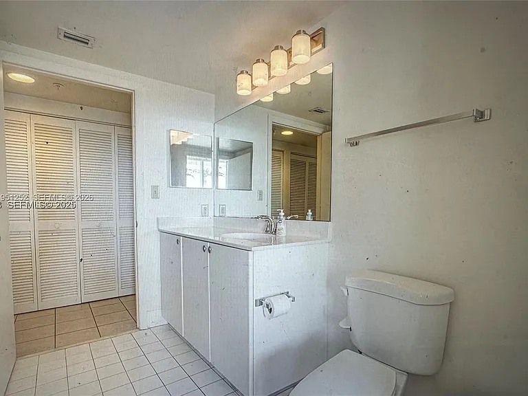 3020 NE 32nd Ave #817 — Photo 20