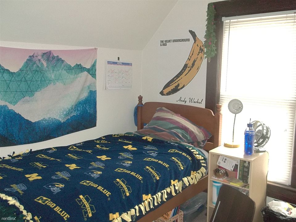 1st bedroom other side