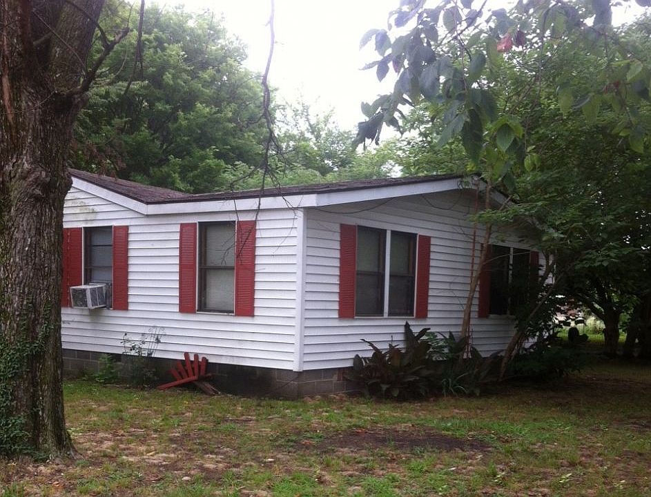 2nd image of 303 Lee Ave
