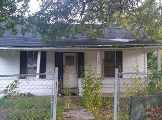 302 W 2nd St S, Big Stone Gap, VA 24219