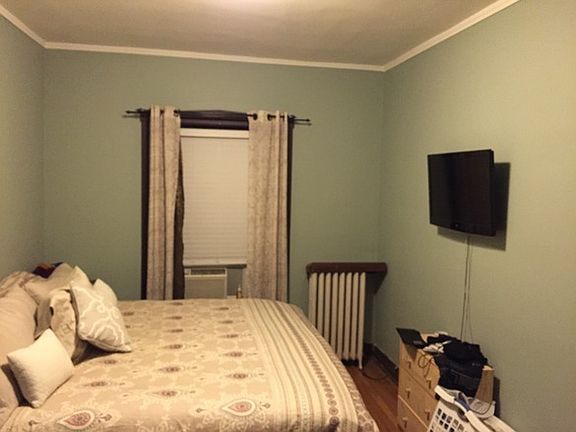4th image of 3849 N Lakewood Ave APT 2