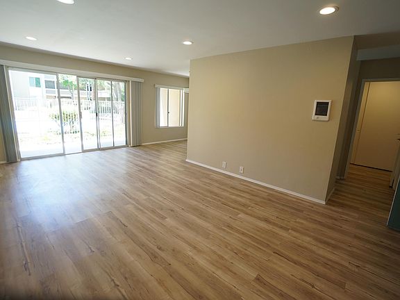 3rd image of 1885 Diamond St Unit 2-114