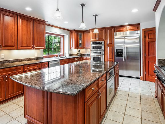 3rd image of 8620 N Dean Cir