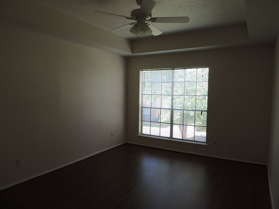 1st image of 3140 Devonshire Dr APT 237