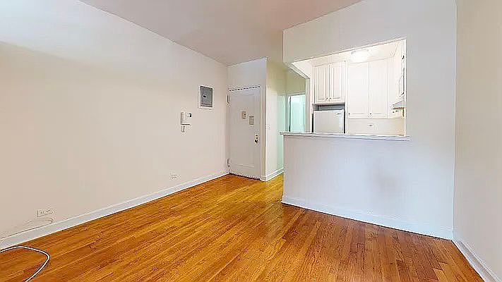 1st image of 417 W 56th St #B3