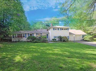 4 Echo Ln, Norwalk, CT 06851