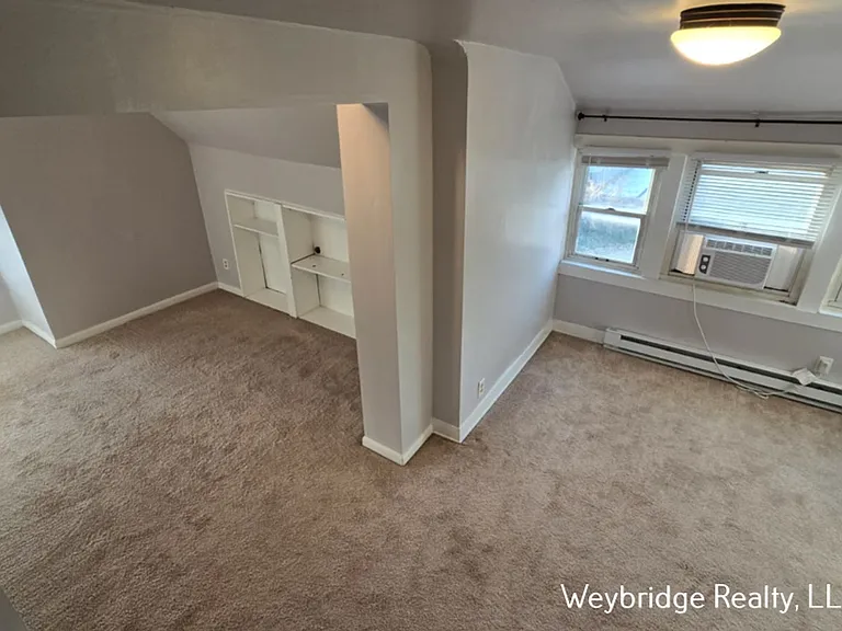 Spencer 3923 — Photo 11