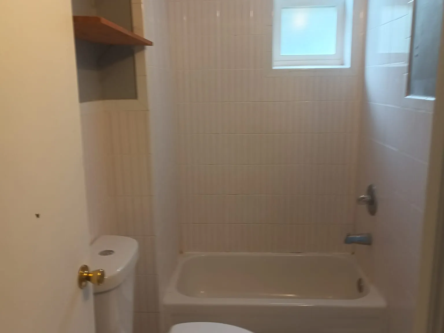 127 Sylvan Ave — Photo 2