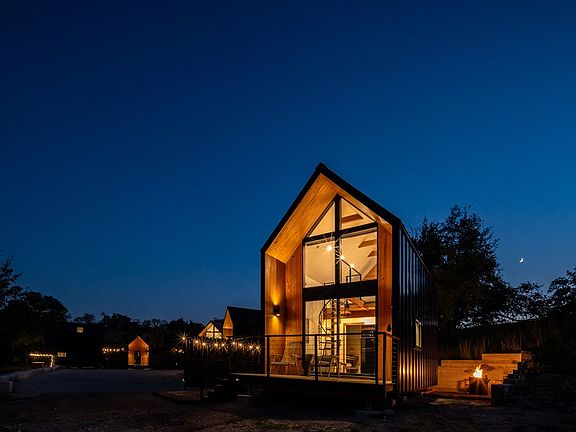 2nd image of 1956 Loudon Rd