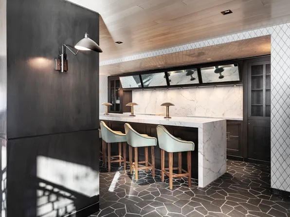 21 West End Avenue image 22 of 40