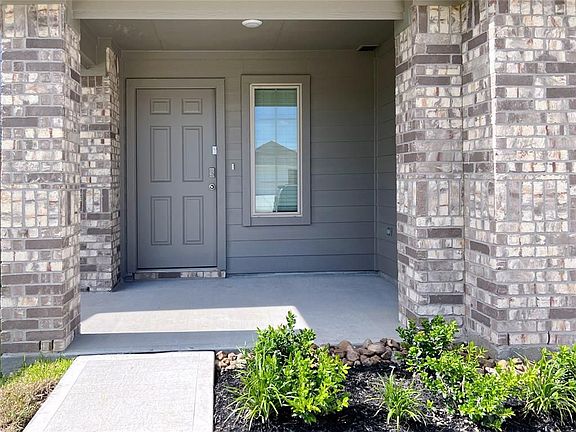 2nd image of 21227 Alder Oaks Dr