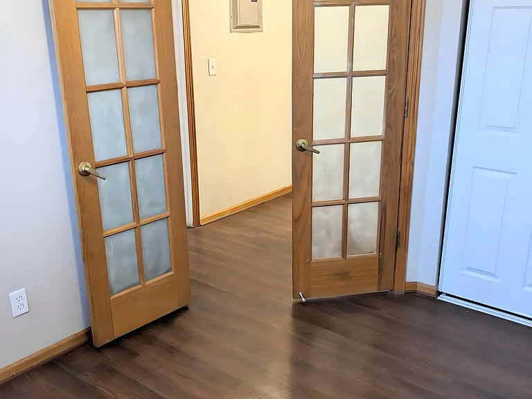 Twin Pines Apartments — Photo 45