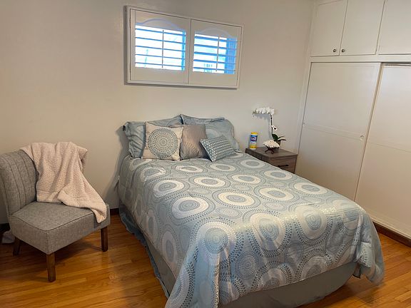 bedroom furnished or not