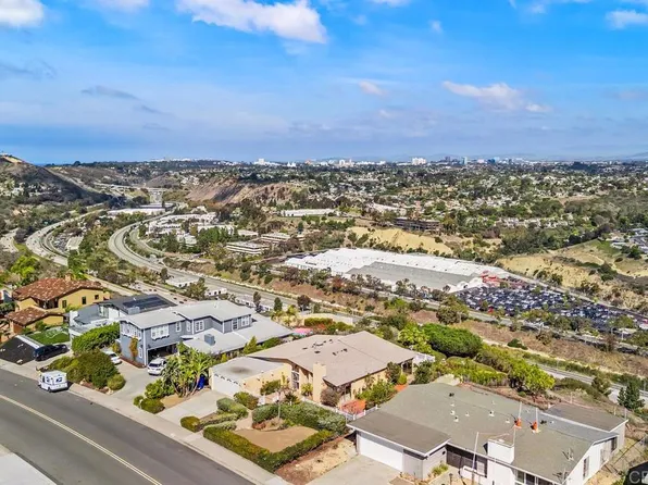 5165 Pacifica Dr, San Diego, CA 92109